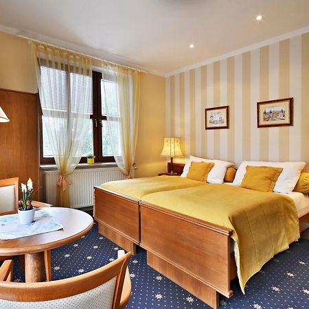 Hotel Villa Conti Pisek  Luaran gambar